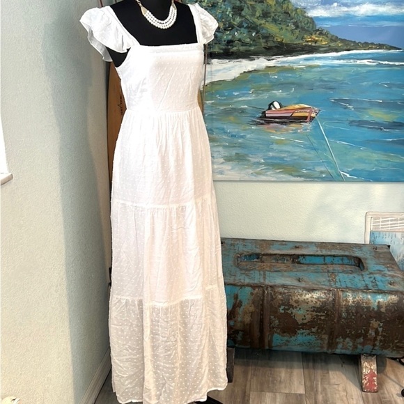 NWT Stilletto’s, Gorgeous White Eyelet Dress, Lightweight, Elegant,Timeless,L - Picture 4 of 16